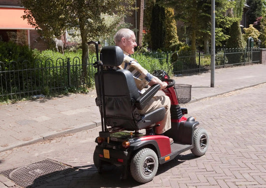 How-to-Choose-the-Right-Heavy-Duty-Mobility-Scooter-A-Lifestyle-Guide Mobility Ready