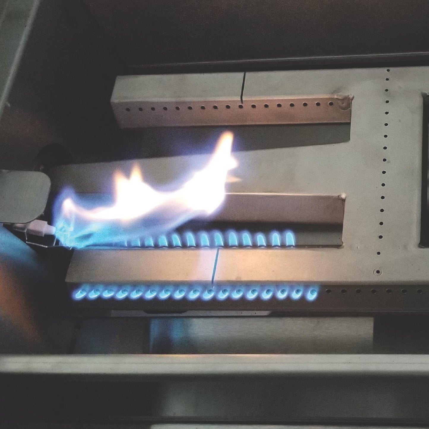 XO APPLIANCE XOGRILL42N 42" Grill 4 Burner with Rotiss Burner NG in Stainless Steel - XOGRILL42N