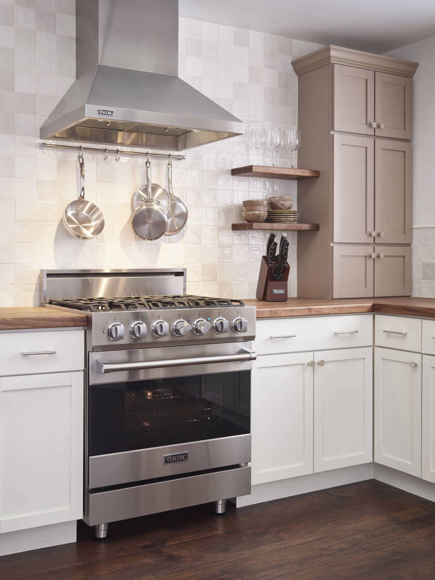 VIKING 30" Self-Cleaning Dual Fuel Range Viking 3 Series Gray - RVDR33025BSQ