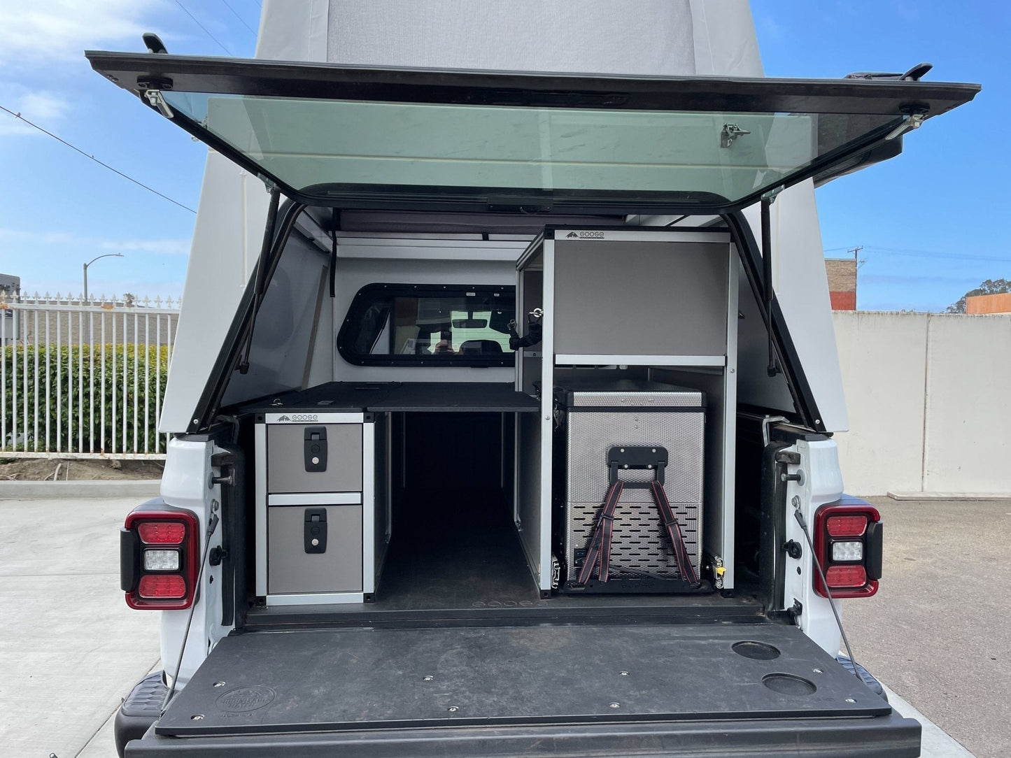 Goose Gear Camper System - Toyota Tacoma 2005-Present 2nd and 3rd Gen - Camper 5 Ft. Bed Plate System - 3046-GGR-SH
