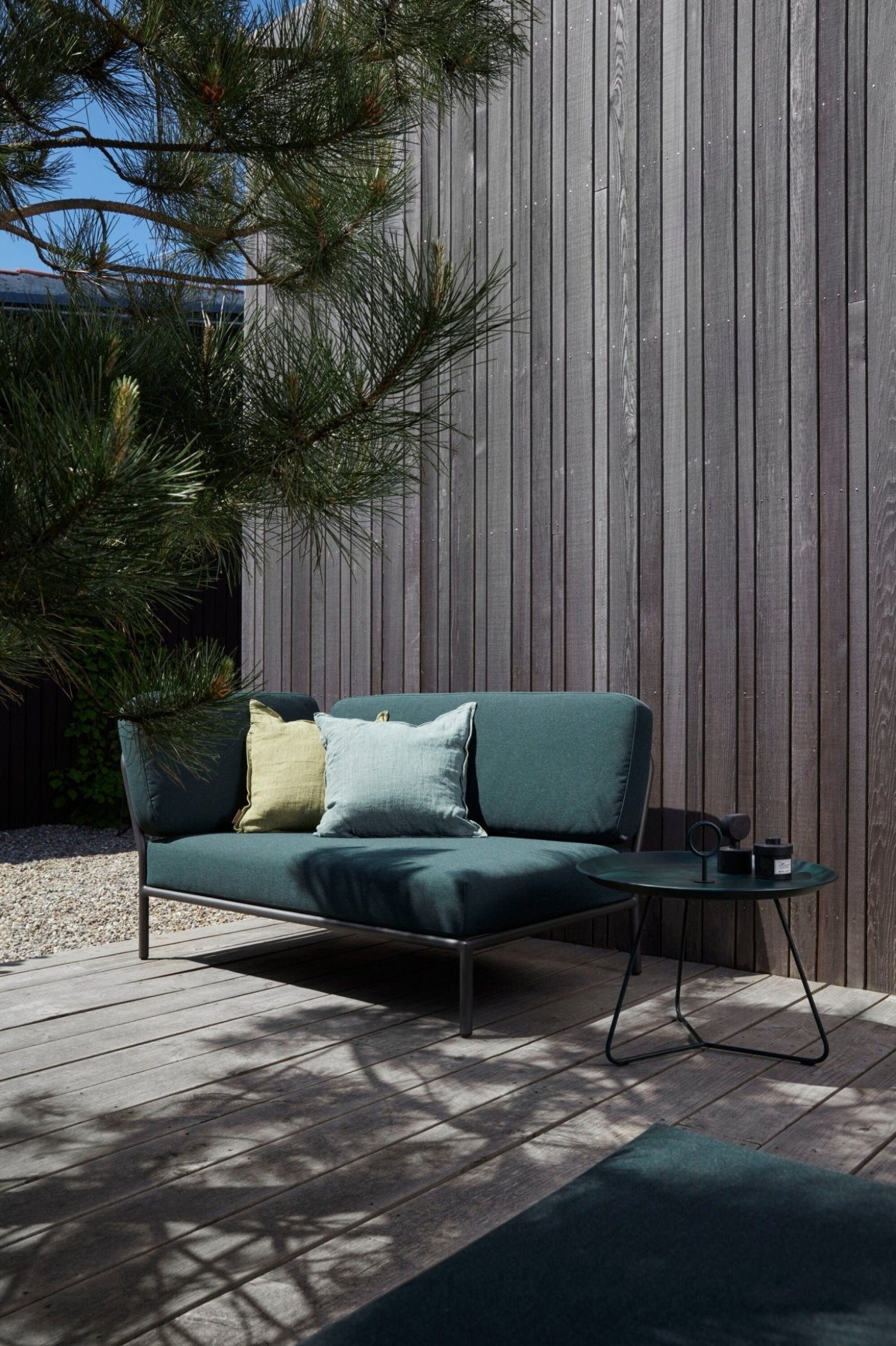 HOUE LEVEL Outdoor Corner