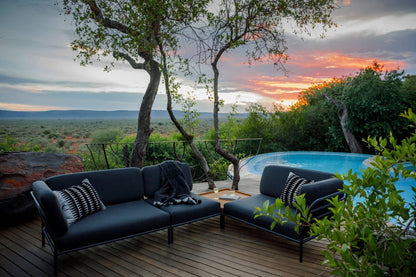 HOUE LEVEL Outdoor Ottoman