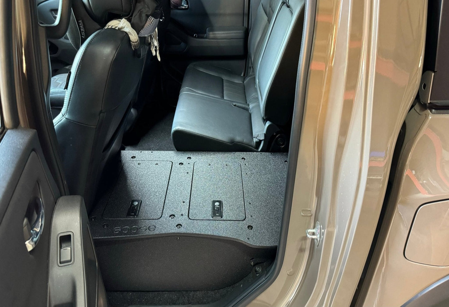 GOOSE GEAR Nissan - Frontier - Crew Cab - 2021-Present - 3rd Gen - Explore Series - Second Row Seat Delete Plate System - 3454-GGR-SH